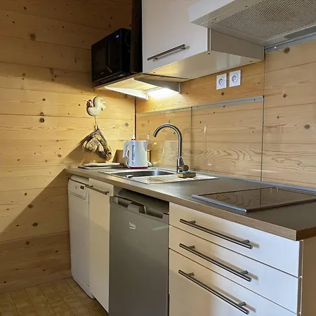Apartment Fonctionnel Pres Du Centre Bourg, Balcon Et Parking Gratuit - Fr-1-548-2 *