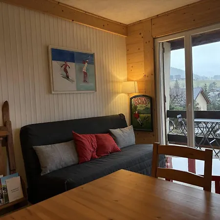 Fonctionnel Pres Du Centre Bourg, Balcon Et Parking Gratuit - Fr-1-548-2 *